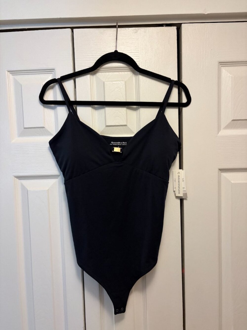 Abercrombie & Fitch Bra-Free Hardware Cutout Bodysuit — Black — Size L
